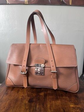 Louis Vuitton epi Segur MM